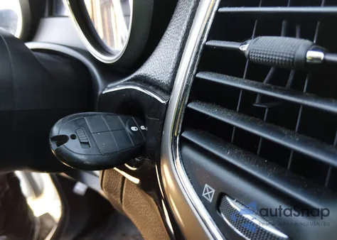 2012 Jeep Grand Cherokee Laredo z USA, uszkodzony, nr VIN 1C4RJFAGXCC304779